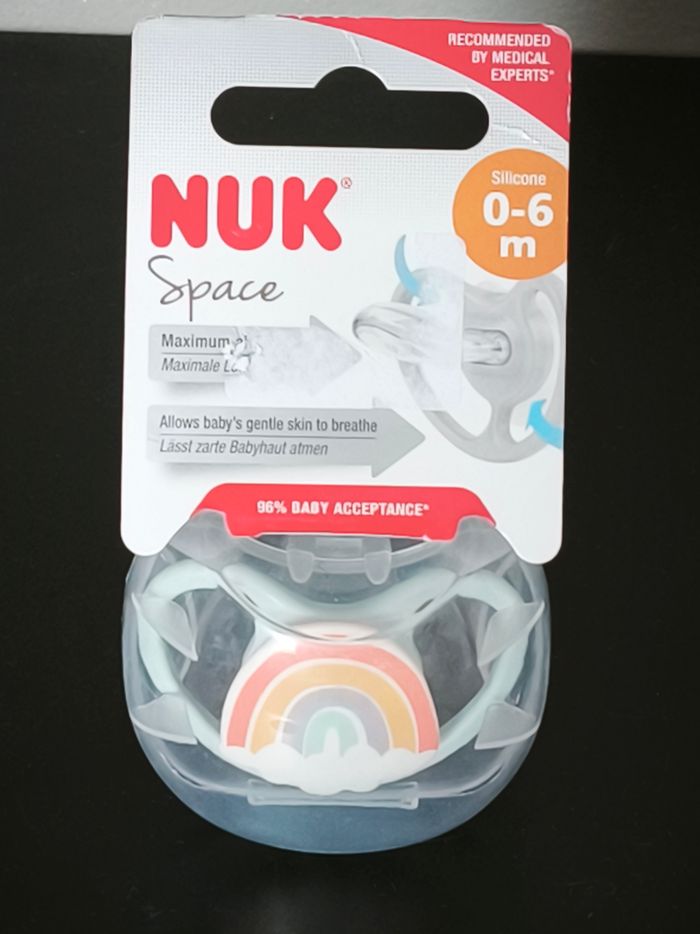 Sucette Nuk Space