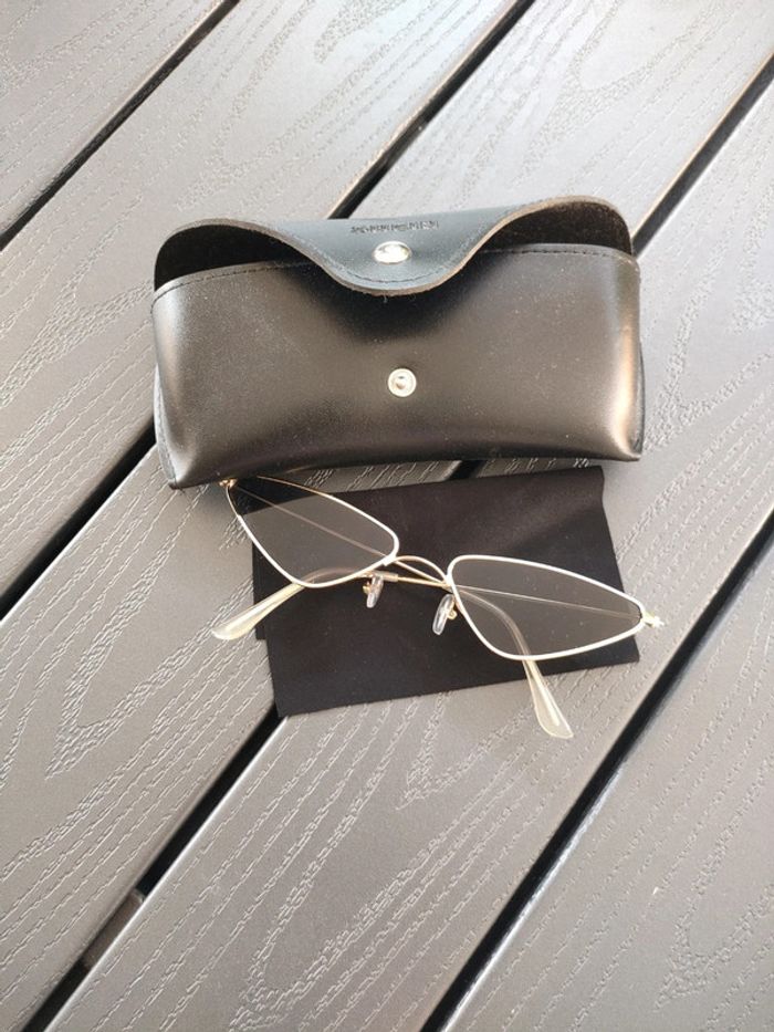 lunettes de soleil neuve - photo numéro 2