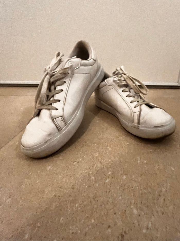 Baskets Lacoste Blanches - Taille 37 - Bon état - photo numéro 2