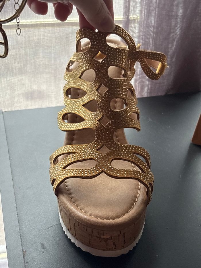 Talons compensés - photo numéro 2