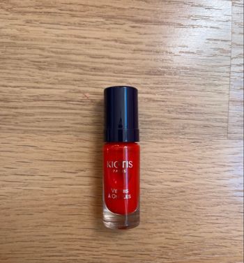 Vernis à ongles rouge Kiotis