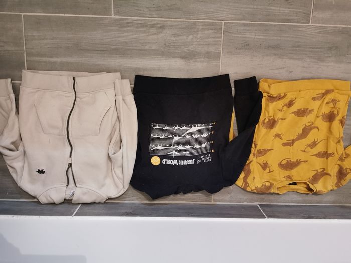 Lot 10 vêtements 5 ans ans - photo numéro 4
