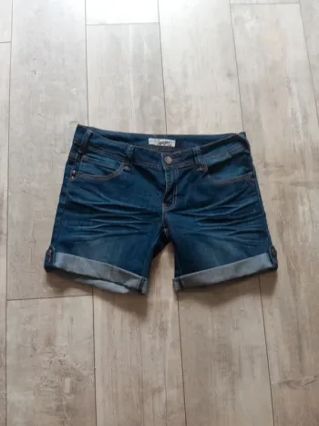 Short 42