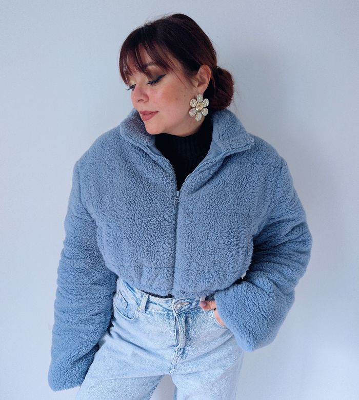 Blouson court cropped teddy doudoune fausse fourrure style sherpa bleu ciel cosy chaud tendance hiver Bershka Taille 40 L 
Très bon état - photo numéro 6