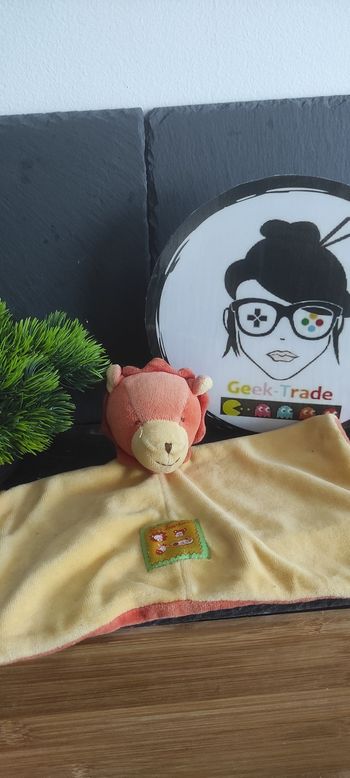 doudou carré lion moulin roty les loustics jaune orange plat Ancien Vert Savane