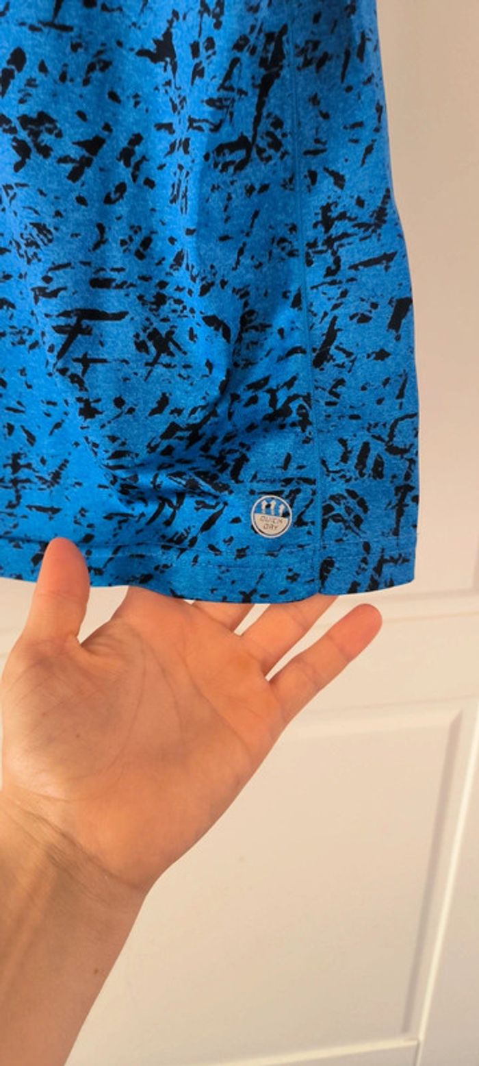 T-shirt li-ning  bleu en parfait état - photo numéro 6