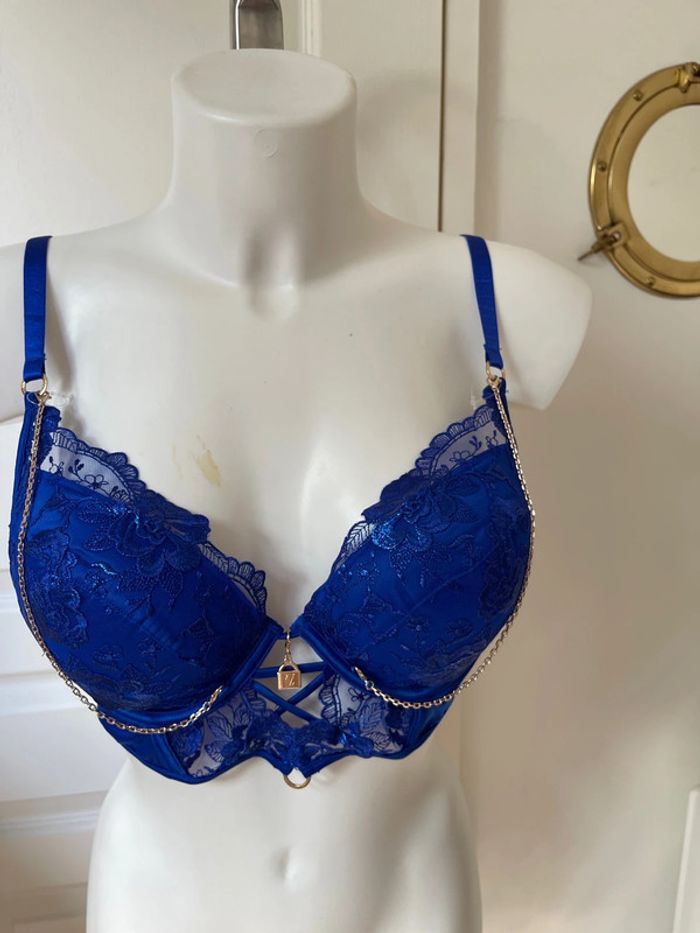 Soutien-gorge bleu - photo numéro 6