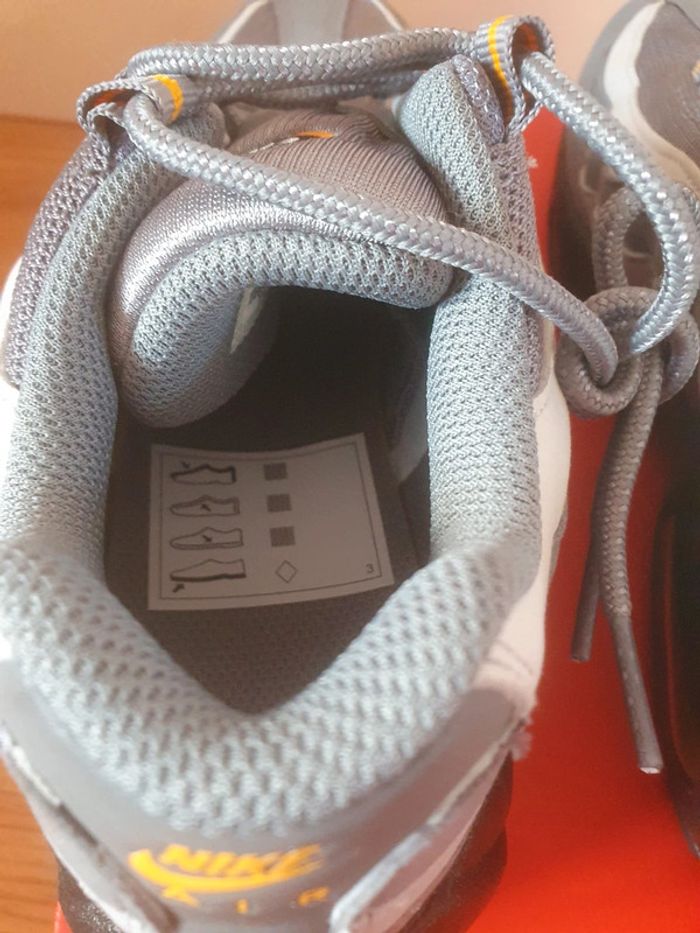 Nike Air Max (37.5) - photo numéro 5