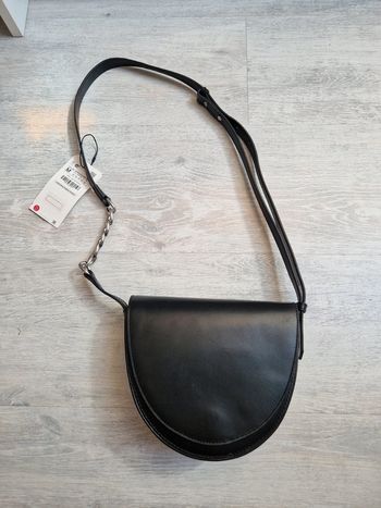 Sac bandoulière cuir noir Zara neuf avec étiquette