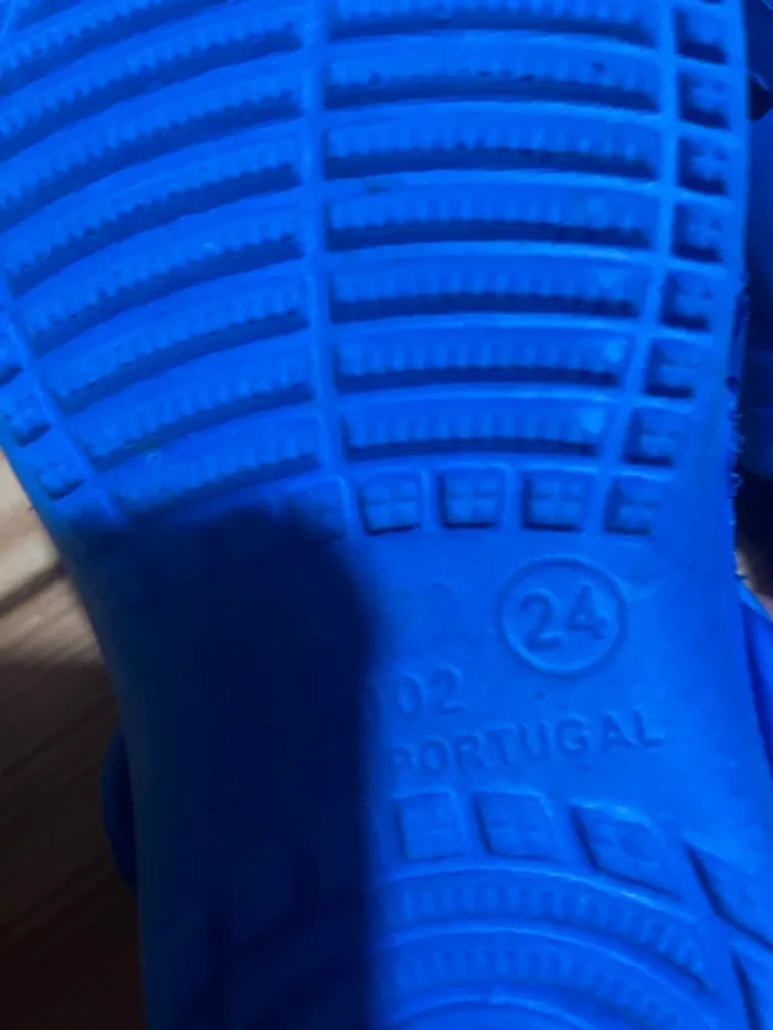 2 paires de crocs - photo numéro 4