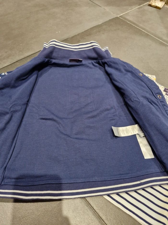 Ensrmble veste et t-shirt fille 6 ans - photo numéro 6