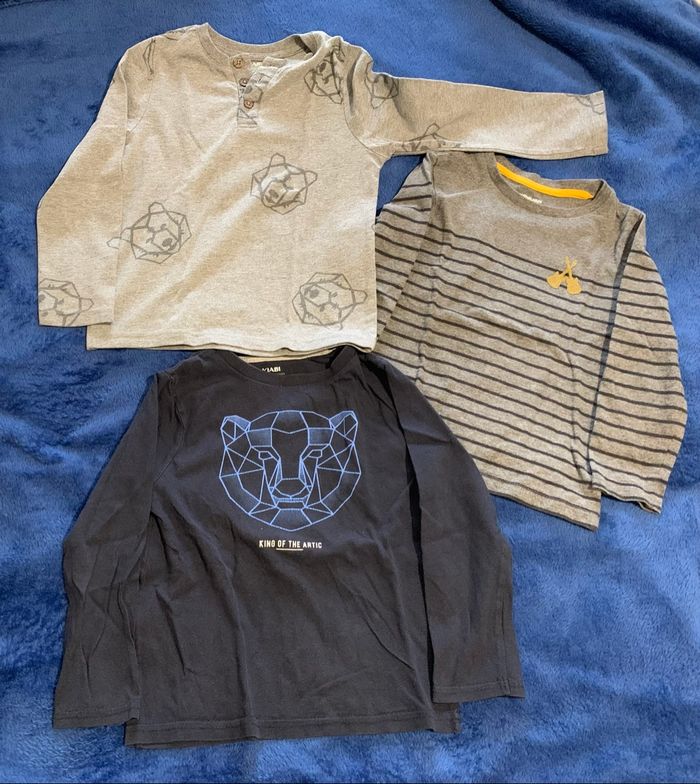Lot de tee shirts manches longues 4 ans - photo numéro 2
