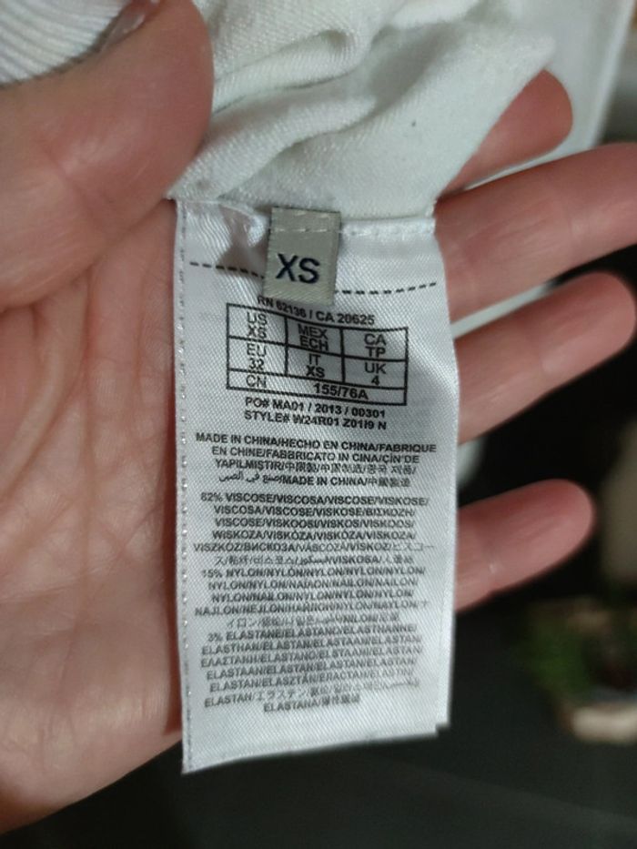 Pull Guess XS - photo numéro 4