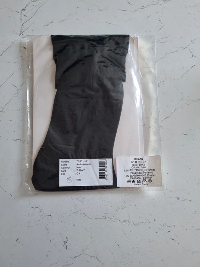 Paire de Mi-bas noir amincissant
