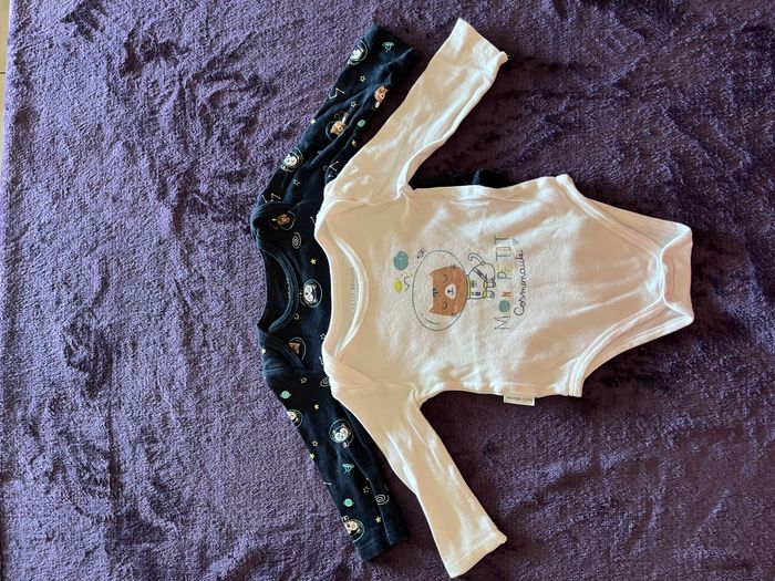 Lot de 2 bodies bébé garçon taille 9 mois