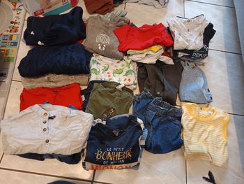 Lot garçon 24 mois 38 pièces 