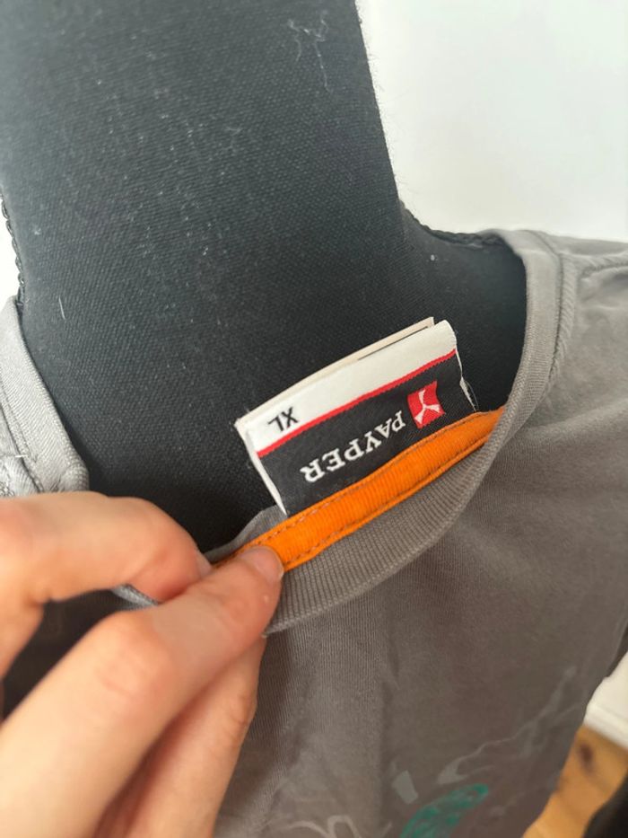 Tee shirt avec logo sur le dos - photo numéro 3