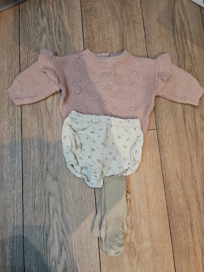 Ensemble pull + short + collant