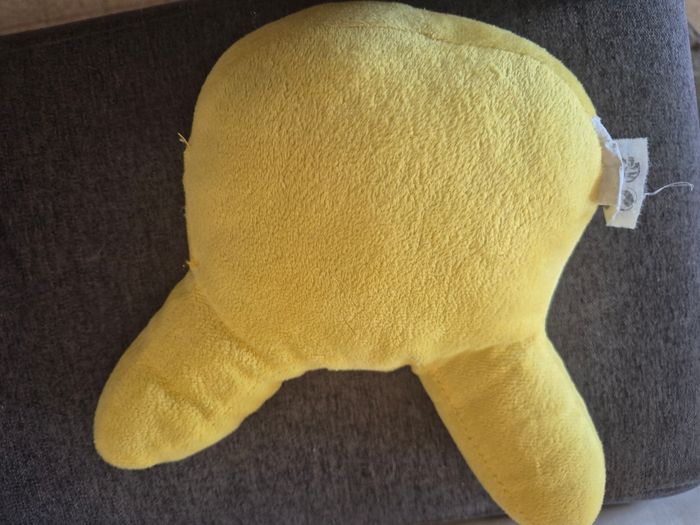 Peluche pikachu - photo numéro 2