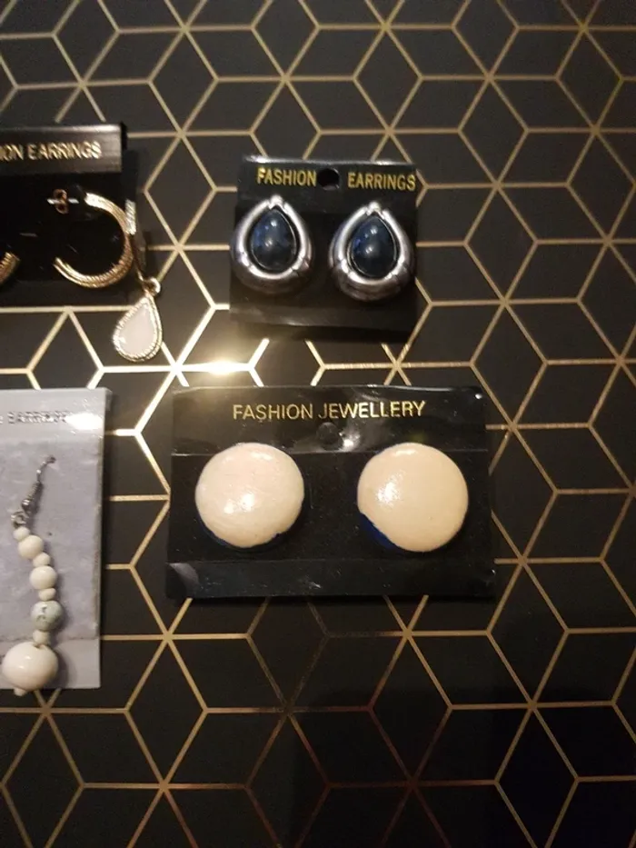 Lot de 4 paires de boucle d'oreille - photo numéro 3