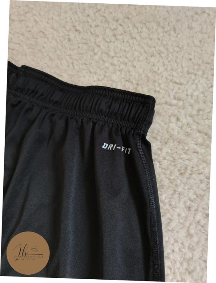 Short de sport Nike noir avec Logo aigle rouge - photo numéro 8