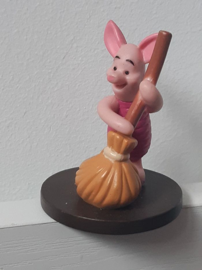 Figurine Disney Porcinet Winnie L'ourson