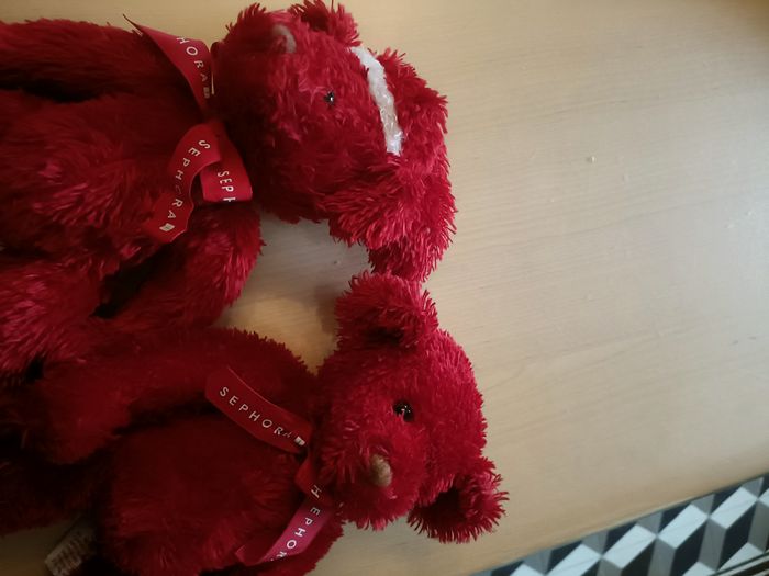 LOT DE 2 PELUCHES SEPHORA OURS ROUGES - photo numéro 2