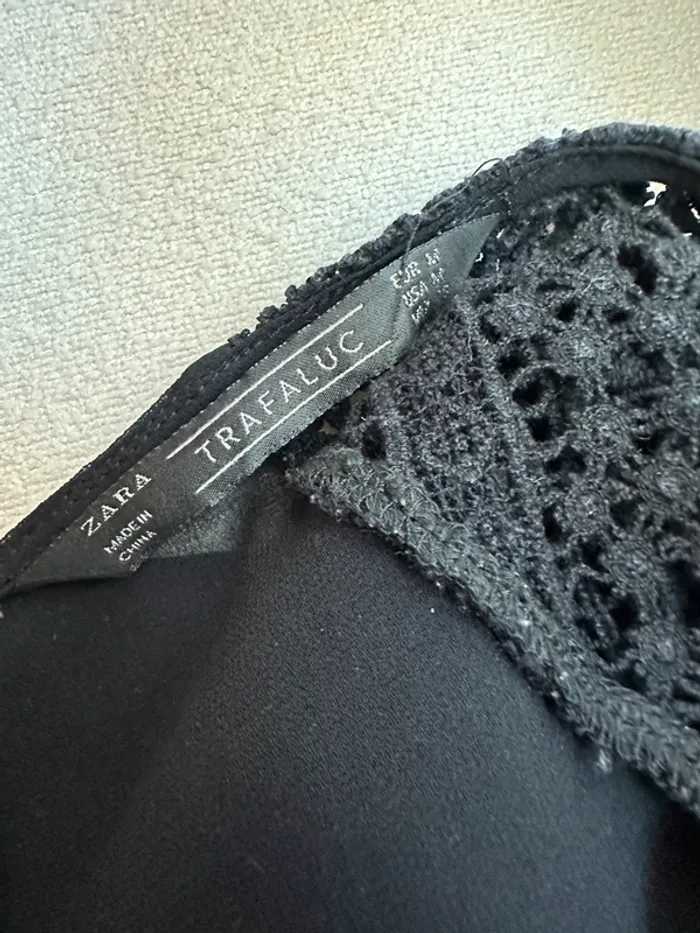 Haut noir Zara - photo numéro 3