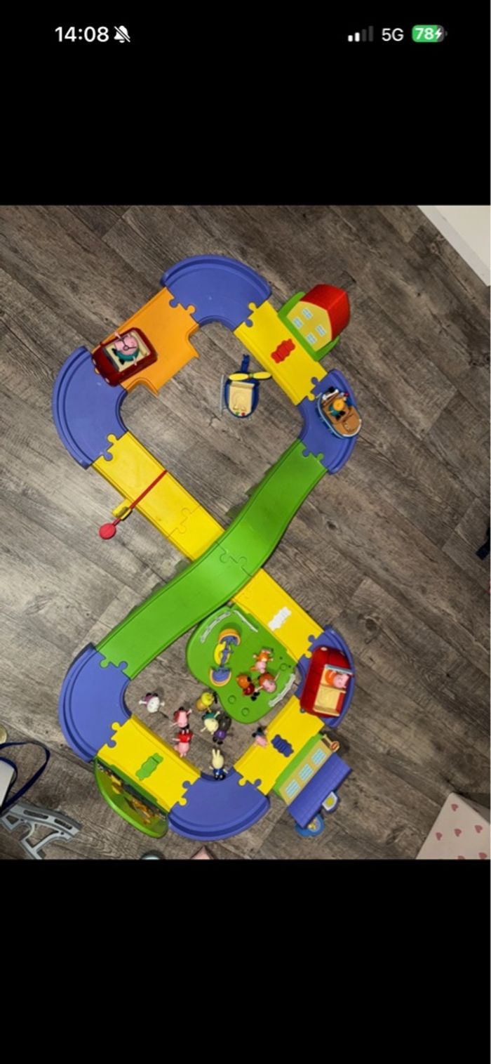 Circuit peppa PiG & véhicules