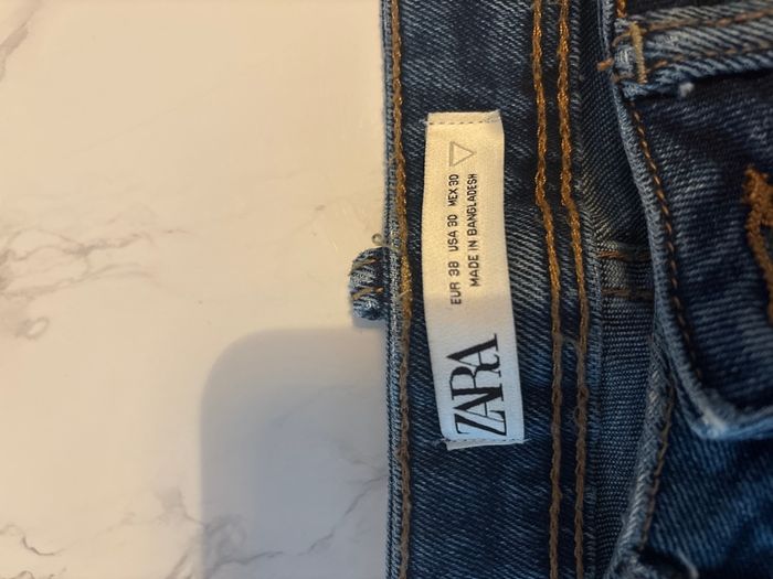 Short en Jean Zara Homme Taille 38 - photo numéro 3