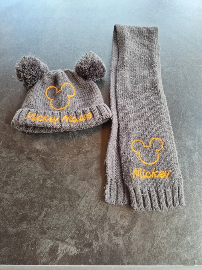 Bonnet echarpe mickey