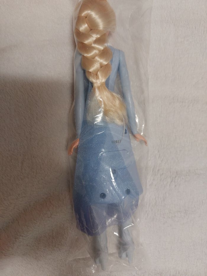 Poupée reine des neiges - photo numéro 2