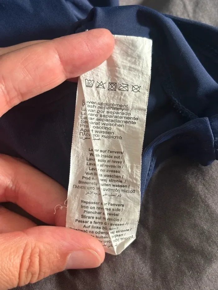 Combinaison anti uv 3 ans + maillot de bain 2 ans - photo numéro 7