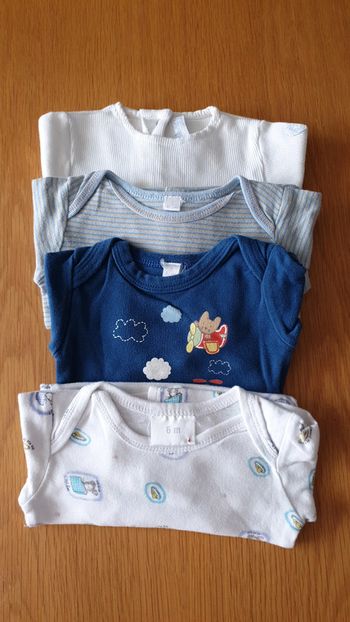 Lot 4 bodies longues manches