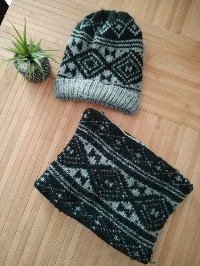 Ensemble bonnet et tour de cou zara