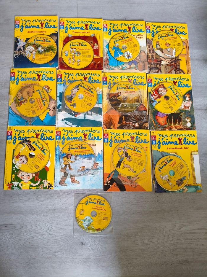 Lot de 12 livres mes premiers j'aime lire+ CD
