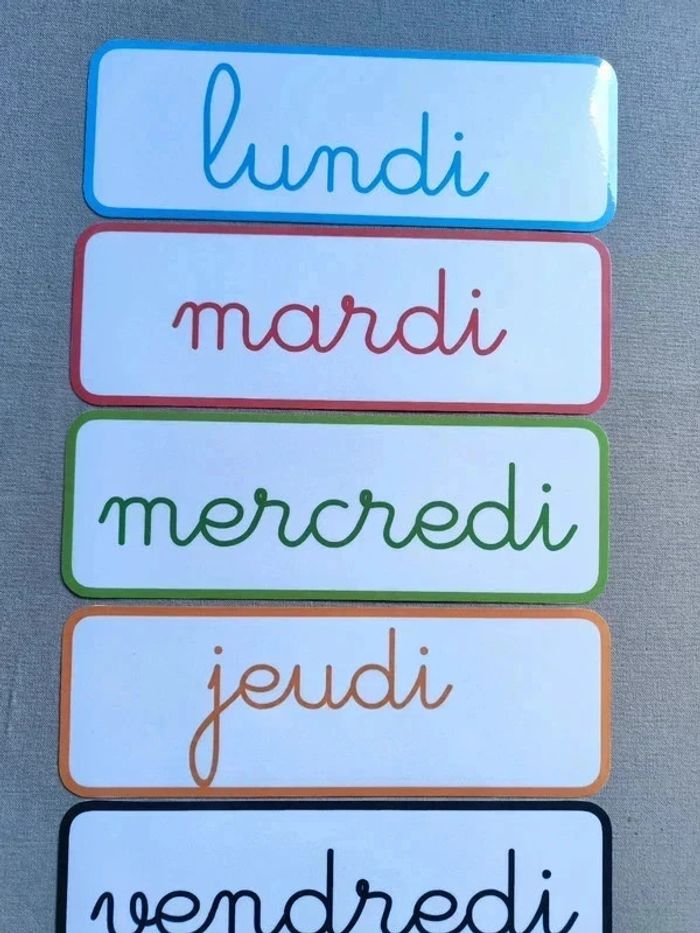Pancartes des jours de la semaine en cursive - photo numéro 3