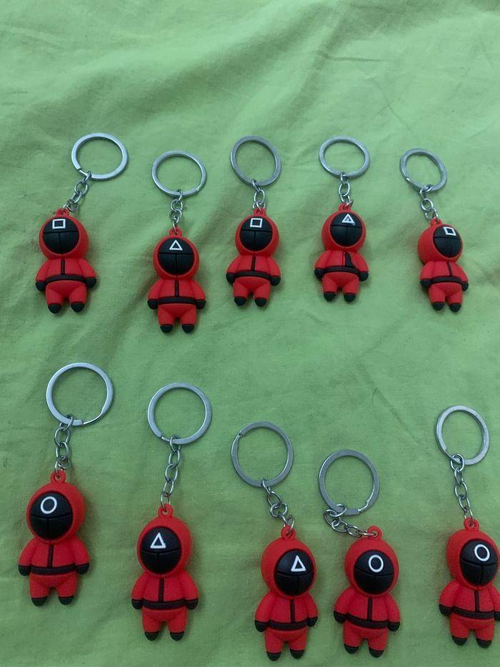 Lot de 12 porte clé squid game - photo numéro 2
