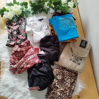 Lot vêtements femme - 15% de réduction de jeudi à dimanche