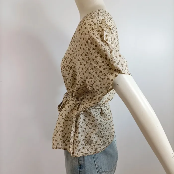 Haut fluide Somewhere imprimé pois beige noué à la taille, col V, T40 A1577 - photo numéro 7