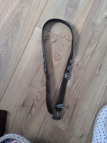 Ceinture marron foncé avec des éléphants