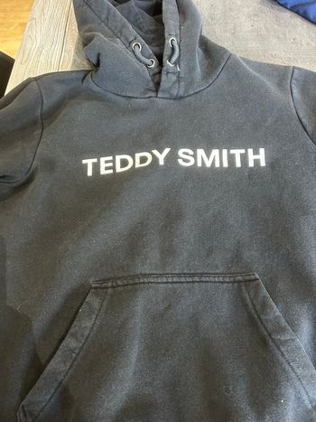 Pull Teddy smith