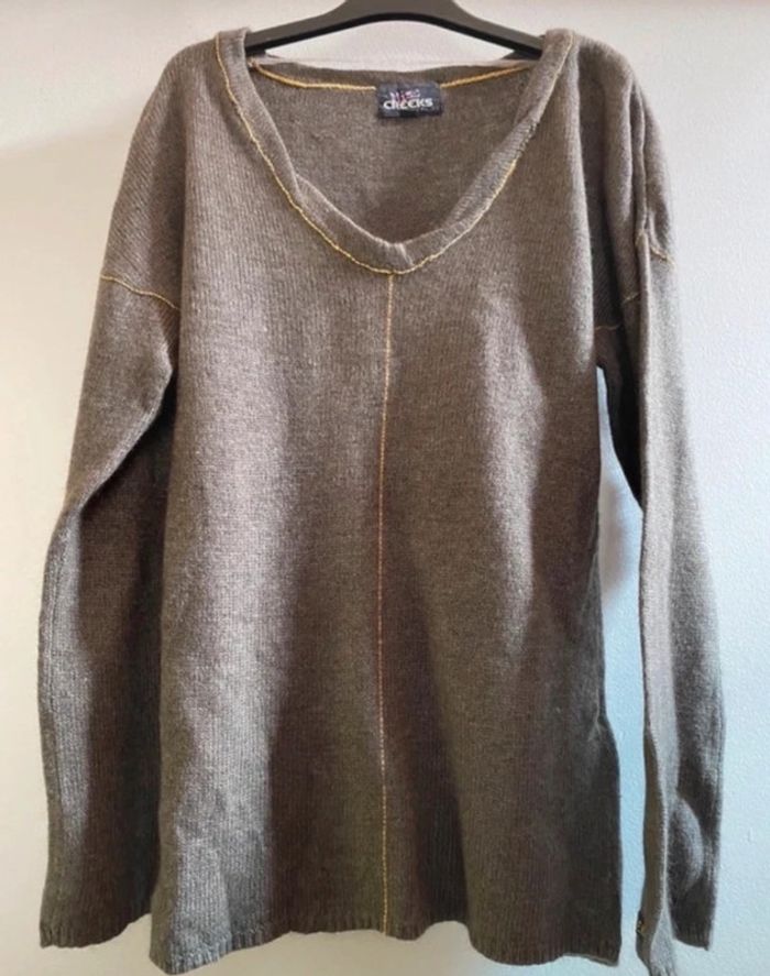 Pull Miss Creeks taille 12 ans Neuf  85 % Polyamide 15% angora et 5% laine