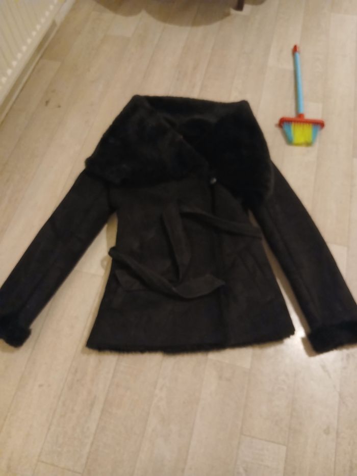 Manteau fausse fourrure - photo numéro 3