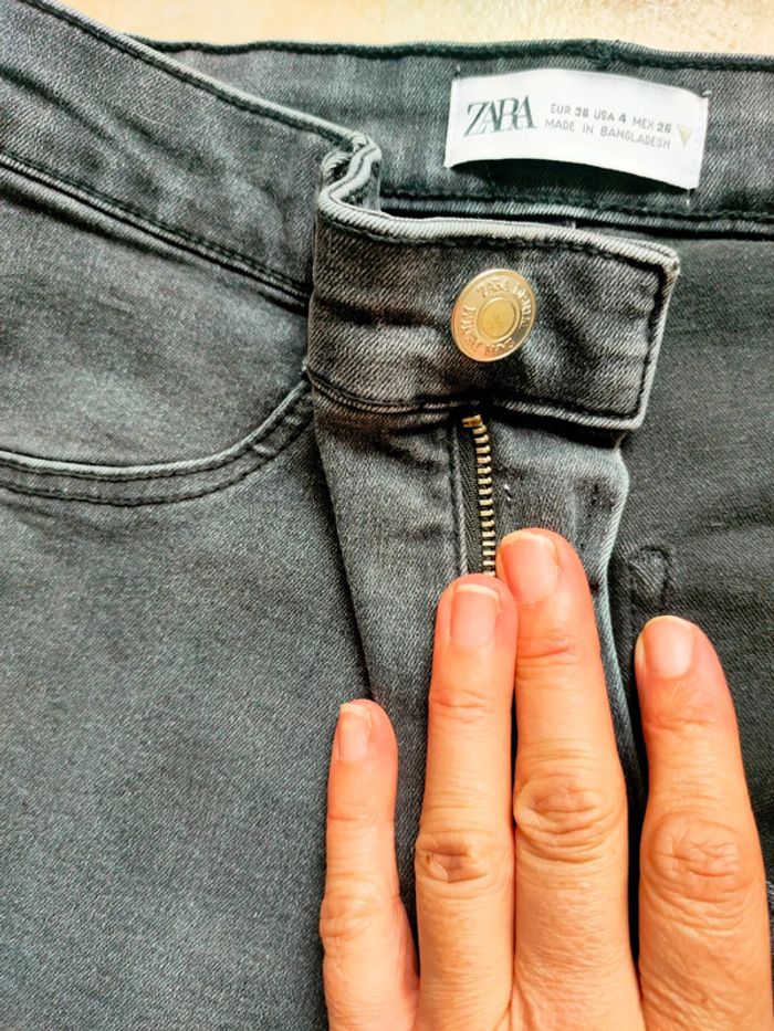 Jean/ jegging coloris noir taille 36/S marque Zara - photo numéro 4