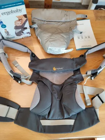 Porte-bébé ergobaby 360 cool air mesh avec reducteur