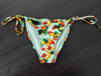 Bas de maillot de bain femme 🤔