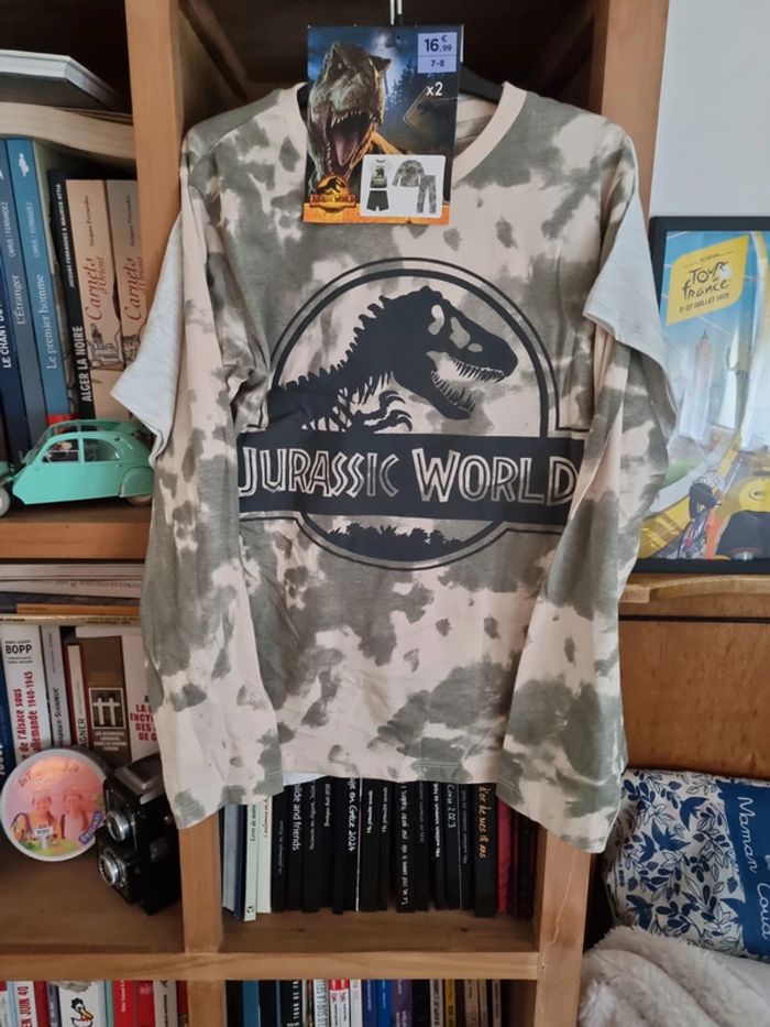 Lot 2 pyjamas neufs Jurassic World 7/8 ans - photo numéro 3