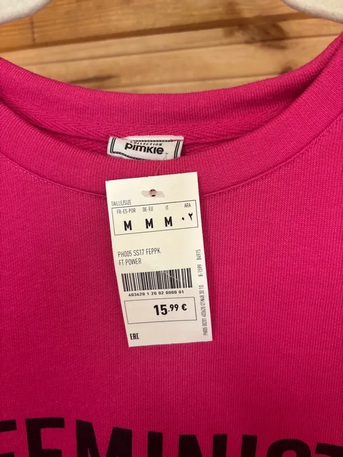 Pull « feminist » - photo numéro 2