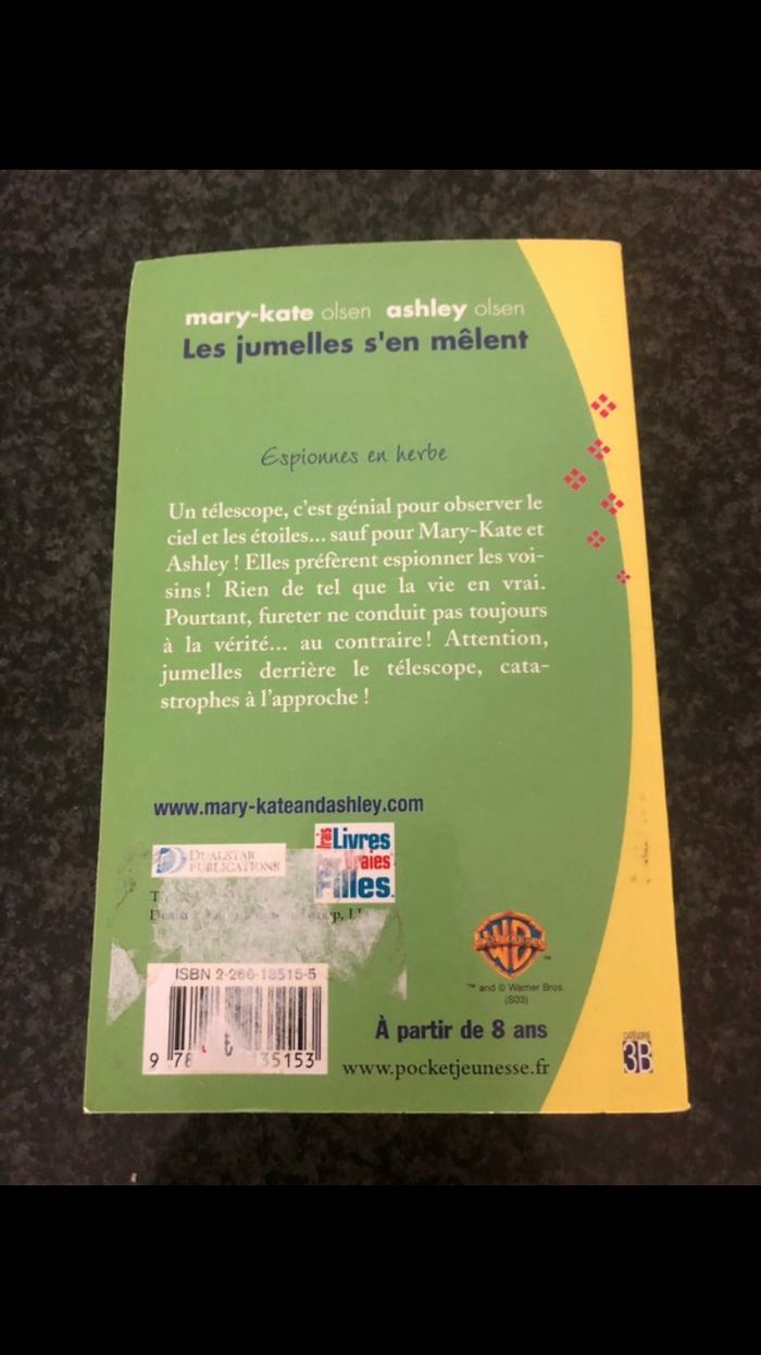 Livre les jumelles s’en mêlent - photo numéro 2